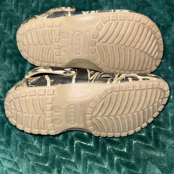 Crocs camo EUC - Picture 5 of 5